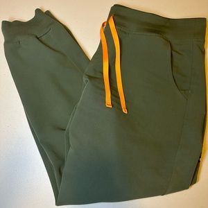 FIGS SCRUBS MOSS GREEN XL PANTS ONLY